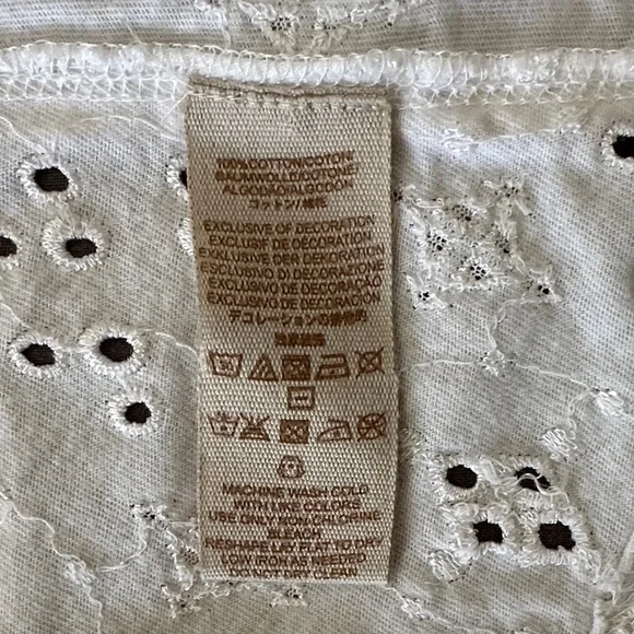 Free People Women’s Small White Eyelet Top Raw Hem Lace Up Back Embroidered Boho - Picture 8 of 12